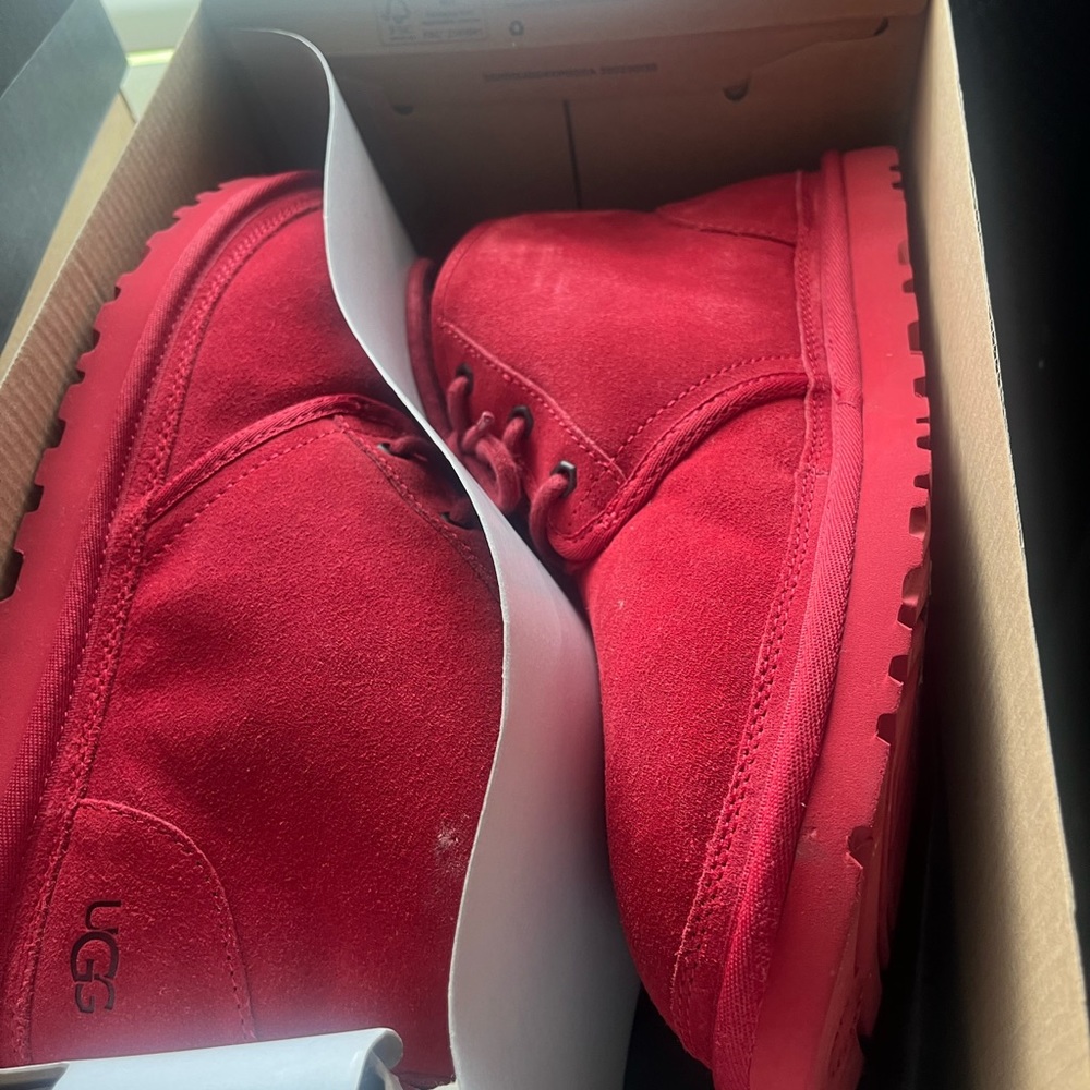 Ugg Red Mens’s Neumel Boot sz 10